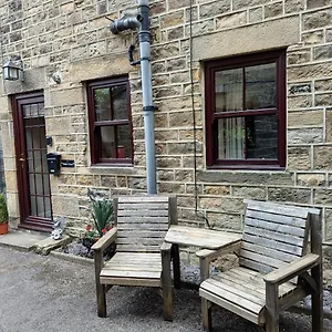 Cosy In The Heart Of Pateley Bridge. Holiday home